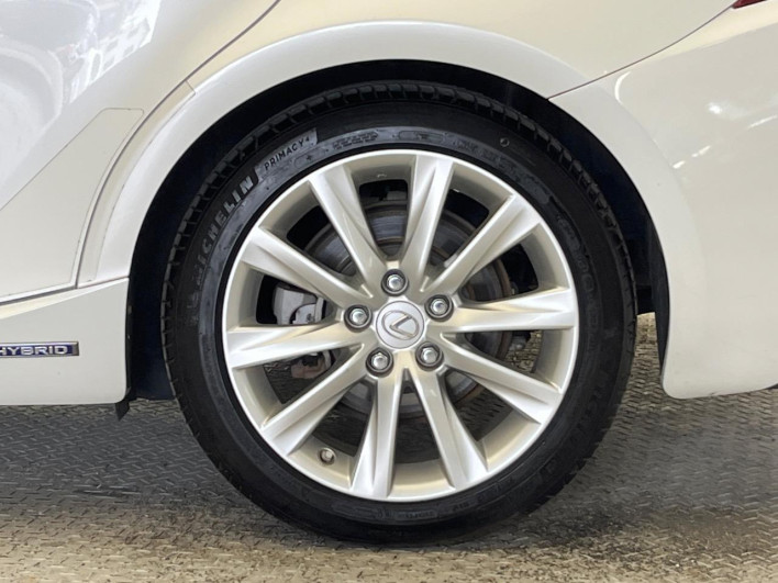 2013 Lexus IS DAA-AVE30 (UW-6a36038db2a4f)[29]