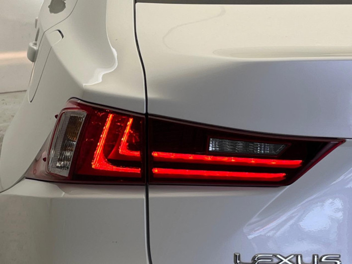 2013 Lexus IS DAA-AVE30 (UW-6a36038db2a4f)[19]