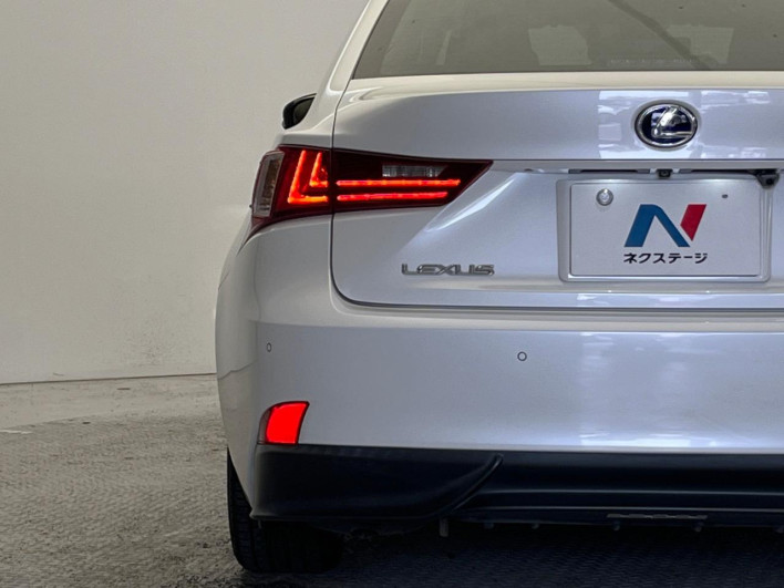 2013 Lexus IS DAA-AVE30 (UW-6a36038db2a4f)[17]