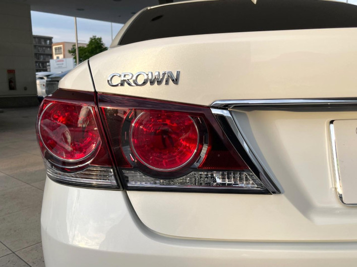 2016 Toyota Crown Hybrid DAA-AWS210 (UW-6a36039070446)[12]