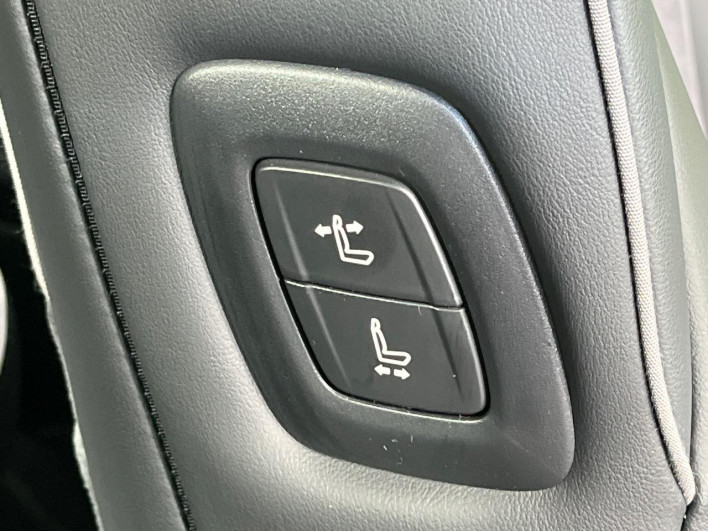2019 Toyota Crown Hybrid 6AA-AZSH20 (UW-6a3603a3dd6c6)[26]
