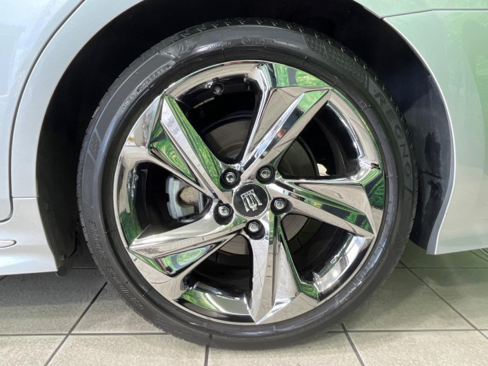 2019 Toyota Crown Hybrid 6AA-AZSH20 (UW-6a3603a3dd6c6)[10]