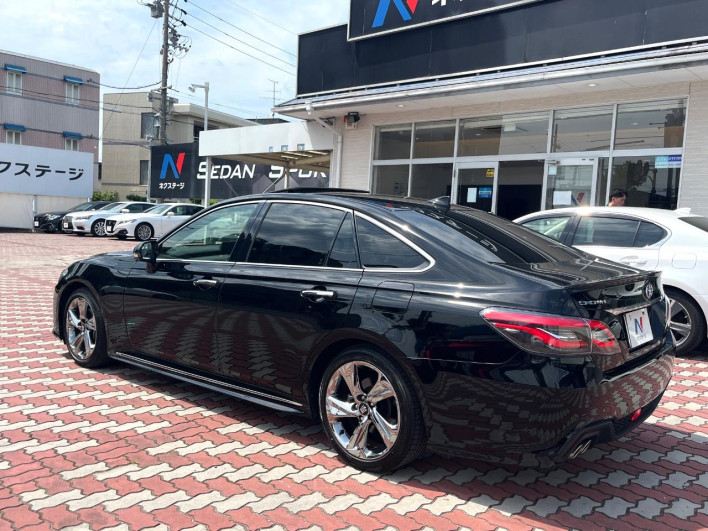 2020 Toyota Crown Hybrid 6AA-AZSH20 (UW-6a3603a599f8d)[15]