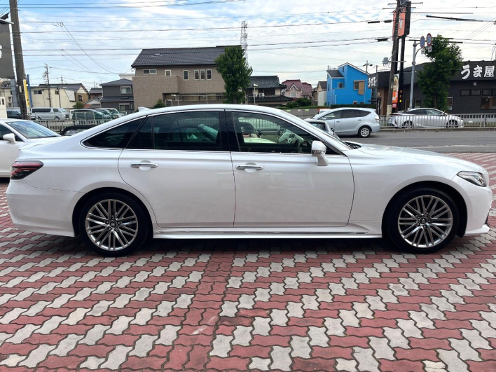 2020 Toyota Crown Hybrid 6AA-AZSH20 (UW-6a3603a5b9db5)[20]