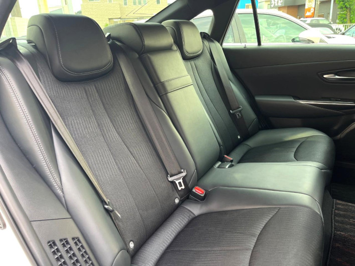 2020 Toyota Crown Hybrid 6AA-AZSH20 (UW-6a3603a5b9db5)[27]