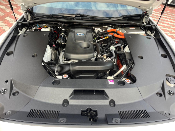 2020 Toyota Crown Hybrid 6AA-AZSH20 (UW-6a3603a5b9db5)[13]