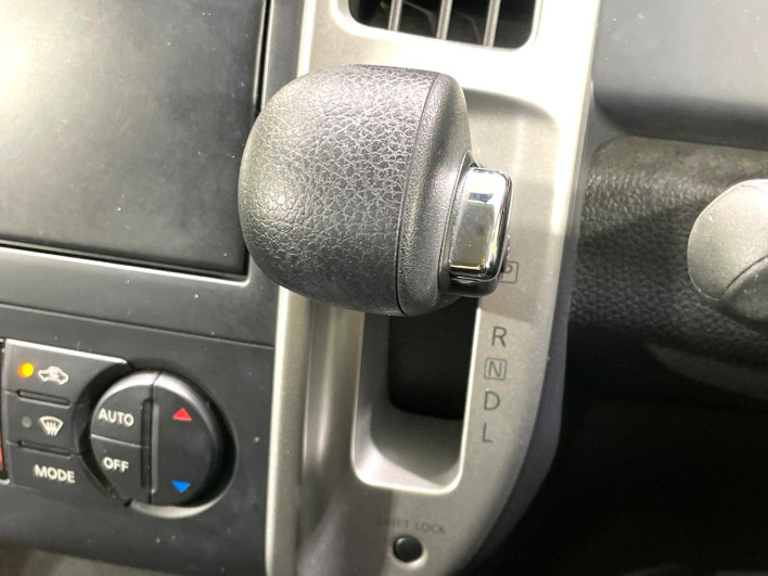2009 Nissan Serena DBA-CC25 (UW-6a3603c69bc4d)[29]