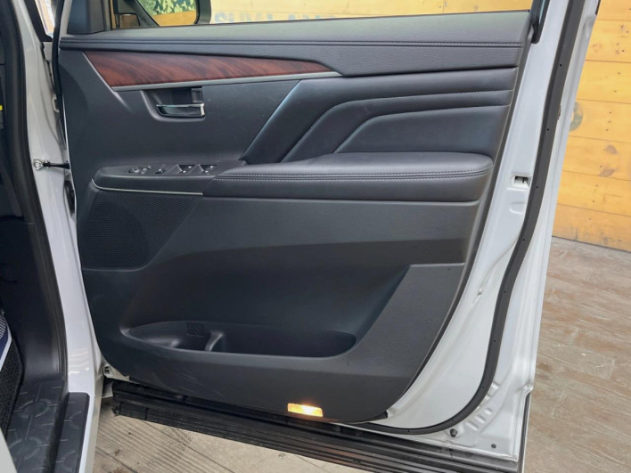 2024 Mitsubishi Delica D:5 3DA-CV1W (UW-6a3603cc1851b)[14]