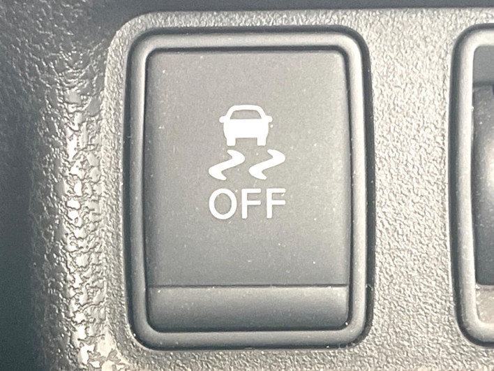 2015 Nissan Note DBA-E12 (UW-6a3603db5a6f1)[9]