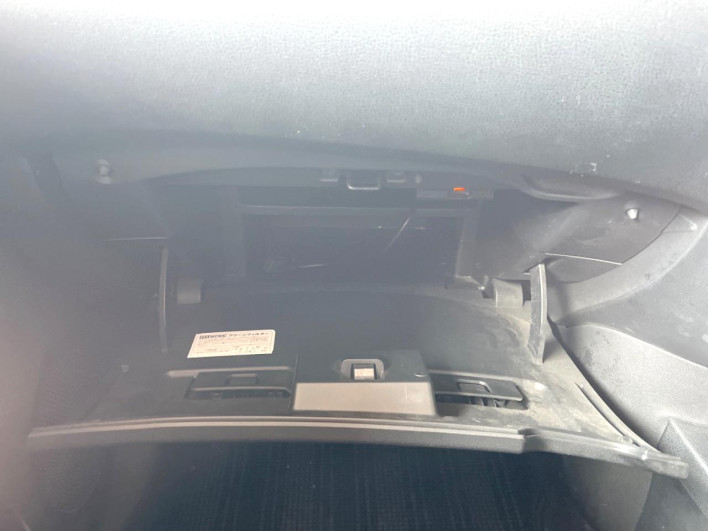 2015 Nissan Note DBA-E12 (UW-6a3603db5a6f1)[26]