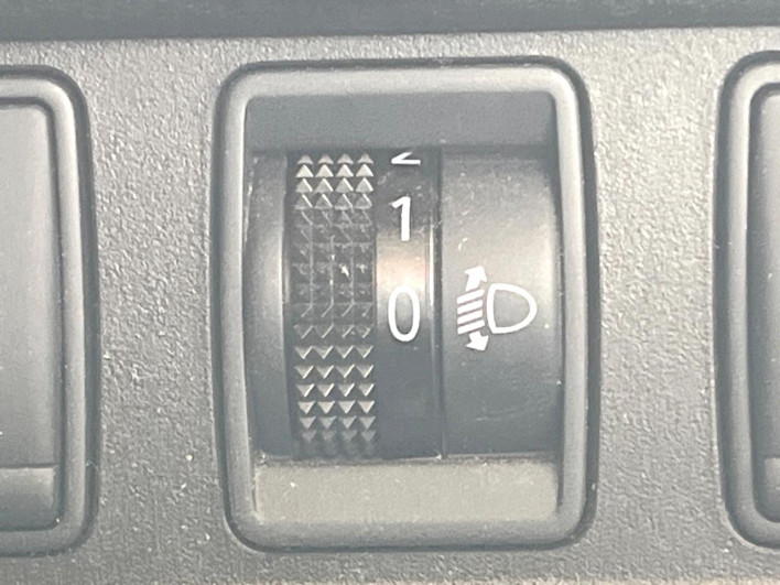 2015 Nissan Note DBA-E12 (UW-6a3603db5a6f1)[8]