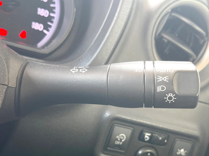 2015 Nissan Note DBA-E12 (UW-6a3603db5a6f1)[20]
