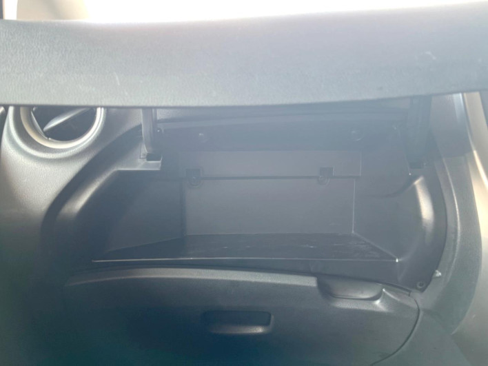 2015 Nissan Note DBA-E12 (UW-6a3603db5a6f1)[25]