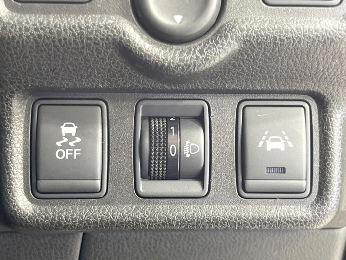 2015 Nissan Note DBA-E12 (UW-6a3603db75dff)[7]