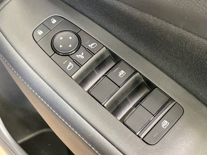 2021 Nissan Note 6AA-E13 (UW-6a3603de31d63)[20]