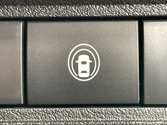2021 Nissan Note 6AA-E13 (UW-6a3603de31d63)[22]