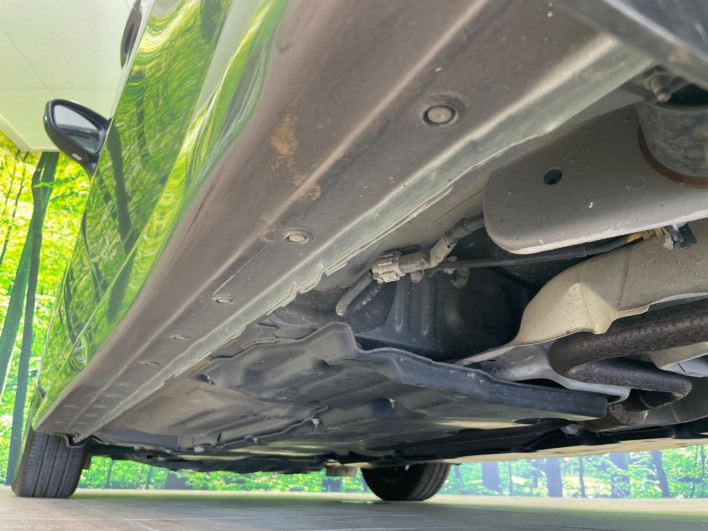 2021 Nissan Note 6AA-E13 (UW-6a3603de31d63)[13]