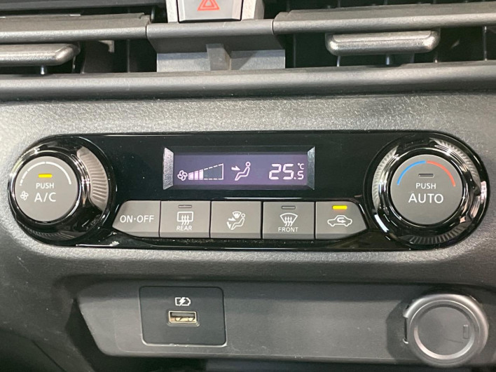 2021 Nissan Note 6AA-E13 (UW-6a3603de31d63)[26]