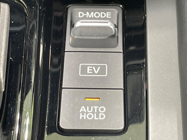2021 Nissan Note 6AA-E13 (UW-6a3603de31d63)[27]
