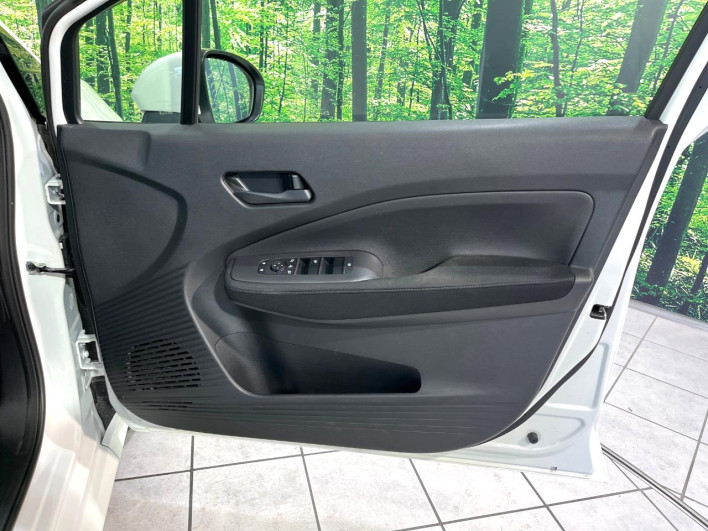 2021 Nissan Note 6AA-E13 (UW-6a3603de3b85b)[26]