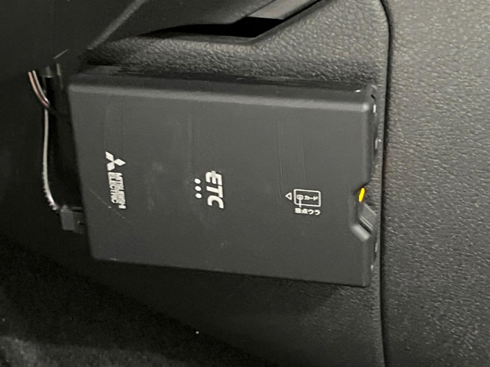 2021 Nissan Note 6AA-E13 (UW-6a3603de3b85b)[25]