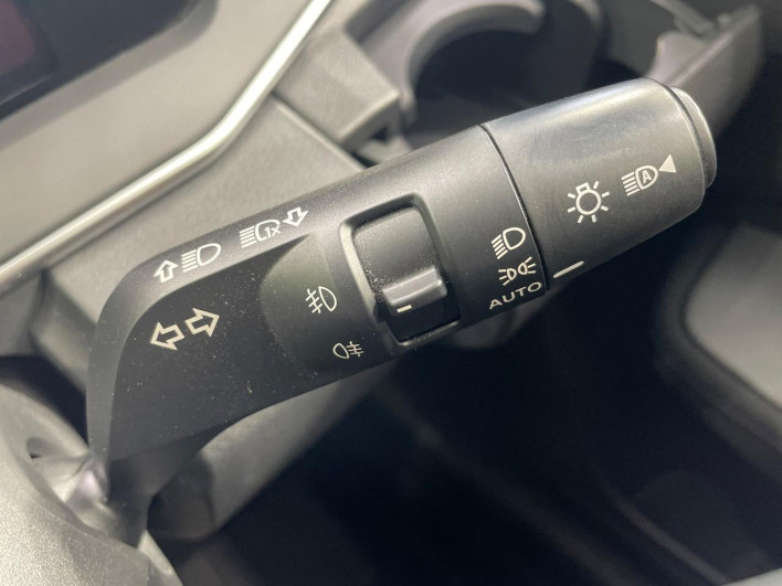 2021 Nissan Note 6AA-E13 (UW-6a3603dec6c55)[13]