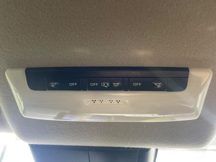 2021 Nissan Note 6AA-E13 (UW-6a3603dec6c55)[22]