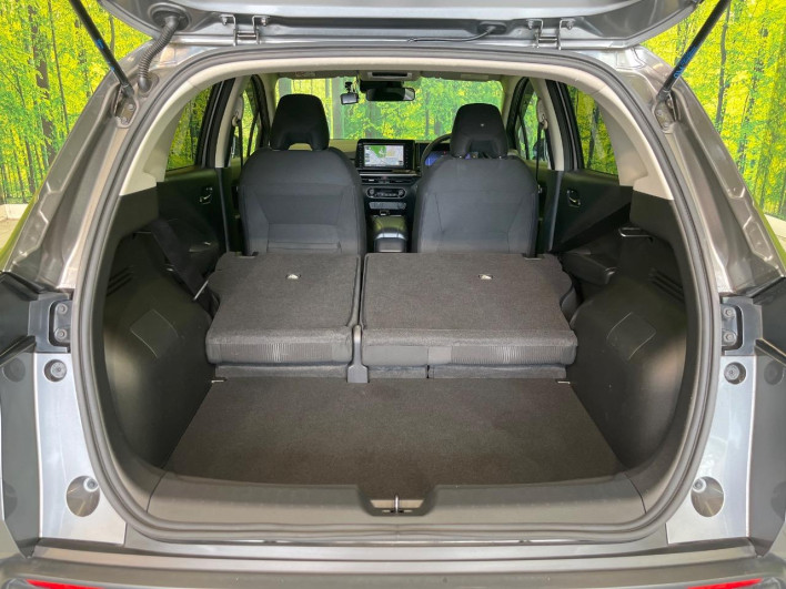 2021 Nissan Note 6AA-E13 (UW-6a3603dfaa47a)[19]