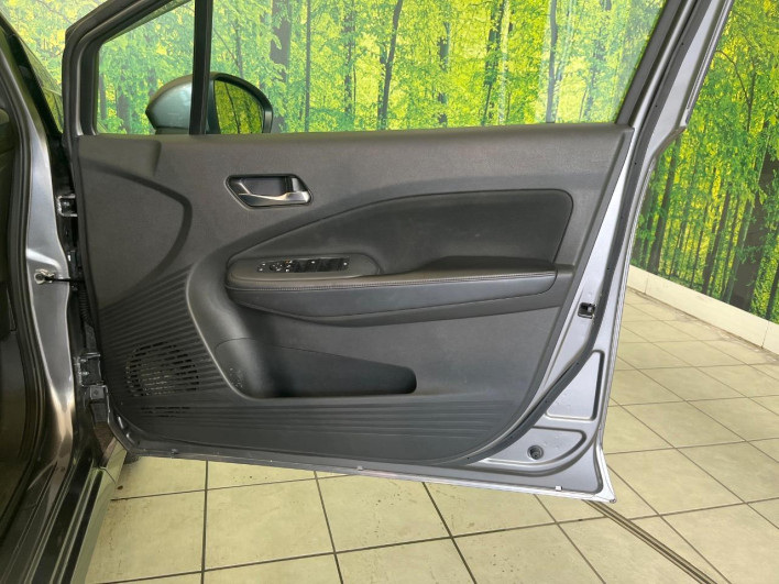 2021 Nissan Note 6AA-E13 (UW-6a3603dfaa47a)[24]