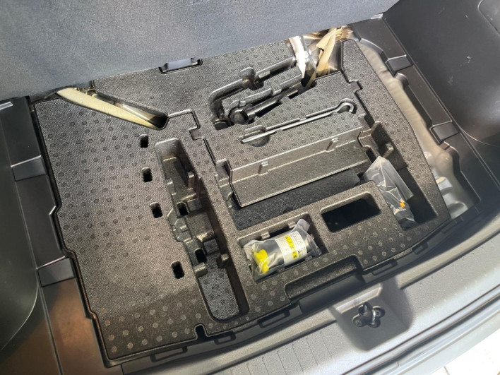 2021 Nissan Note 6AA-E13 (UW-6a3603dfaa47a)[20]