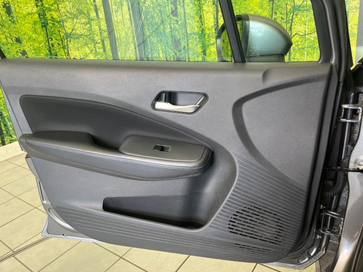 2021 Nissan Note 6AA-E13 (UW-6a3603dfaa47a)[14]