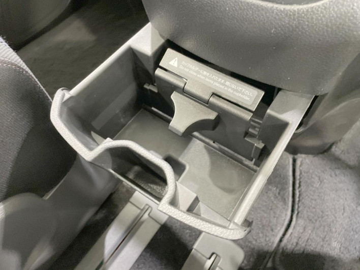 2011 Nissan Serena DBA-FNC26 (UW-6a3603e90f77f)[22]