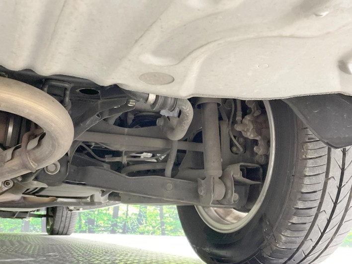 2011 Nissan Serena DBA-FNC26 (UW-6a3603e90f77f)[10]