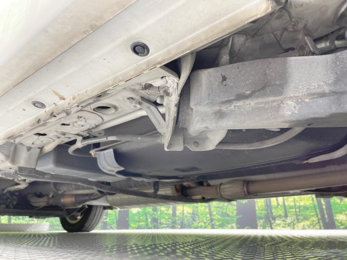 2011 Nissan Serena DBA-FNC26 (UW-6a3603e90f77f)[11]