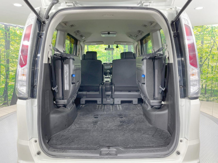 2011 Nissan Serena DBA-FNC26 (UW-6a3603e90f77f)[5]