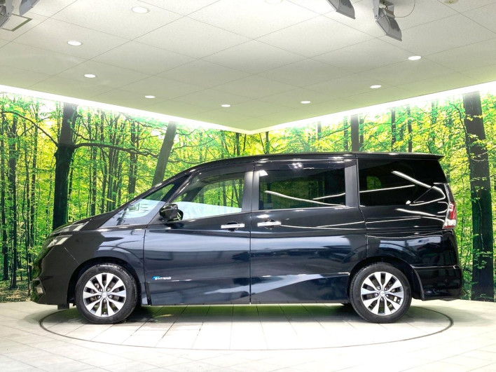 2016 Nissan Serena DAA-GFC27 (UW-6a3603f33431b)[13]
