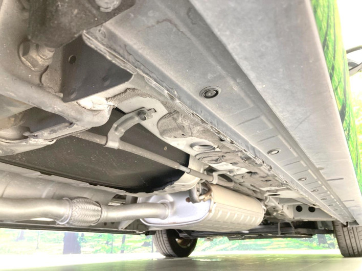2016 Nissan Serena DAA-GFC27 (UW-6a3603f33431b)[24]