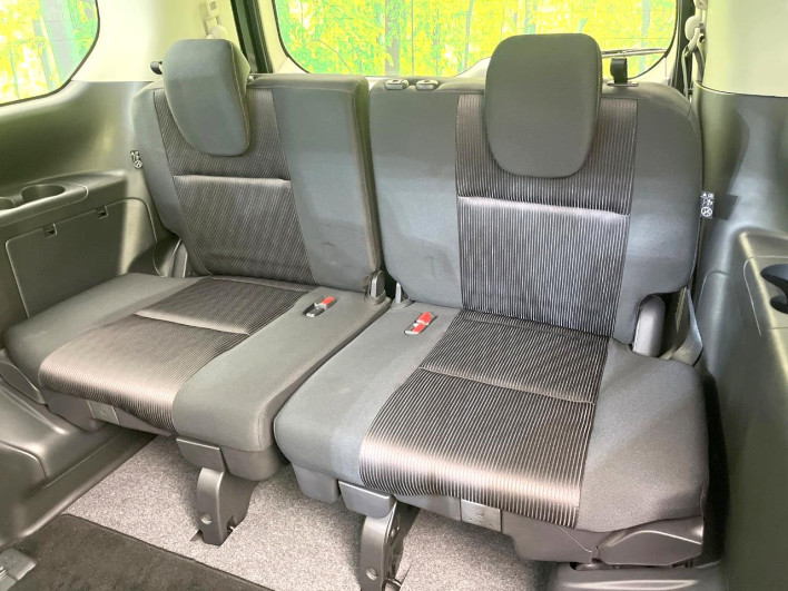 2017 Nissan Serena DAA-GFC27 (UW-6a3603f3e9490)[19]