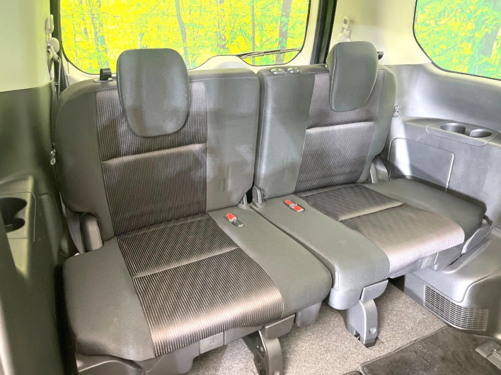 2017 Nissan Serena DAA-GFC27 (UW-6a3603f3e9490)[18]