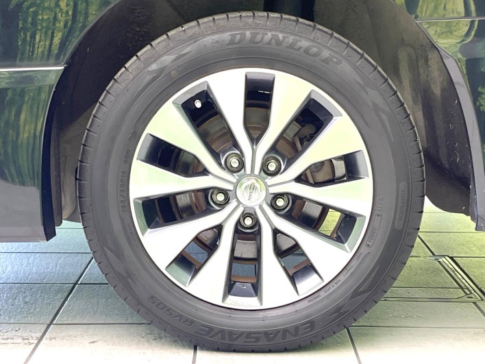 2017 Nissan Serena DAA-GFC27 (UW-6a3603f3e9490)[13]