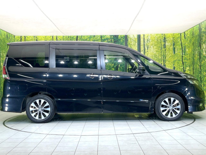 2017 Nissan Serena DAA-GFC27 (UW-6a3603f3e9490)[28]