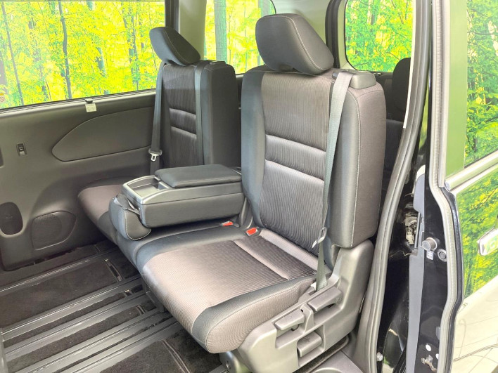 2017 Nissan Serena DAA-GFC27 (UW-6a3603f3e9490)[20]