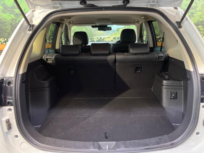 2017 Mitsubishi OUTLANDER PHEV DLA-GG2W (UW-6a3603fbf18df)[15]
