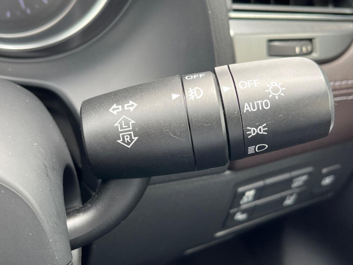 2015 Mazda Atenza Sedan LDA-GJ2FP (UW-6a3603fc462df)[13]