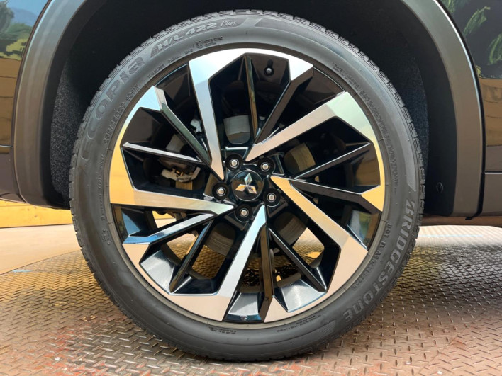 2022 Mitsubishi OUTLANDER PHEV 5LA-GN0W (UW-6a3603ffc6eaf)[8]