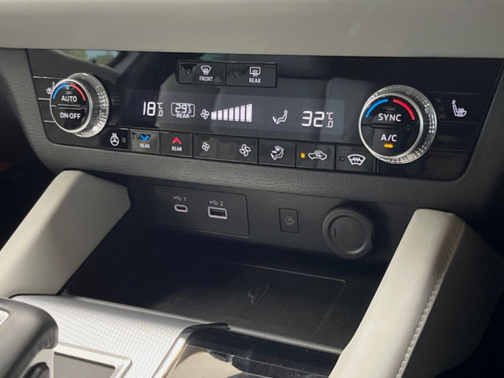 2023 Mitsubishi OUTLANDER PHEV 5LA-GN0W (UW-6a3604005e60d)[28]