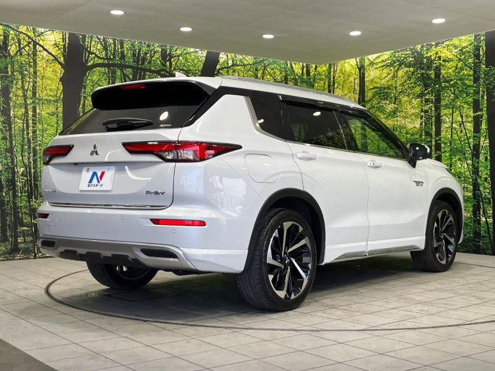 2023 Mitsubishi OUTLANDER PHEV 5LA-GN0W (UW-6a3604006eba5)[28]