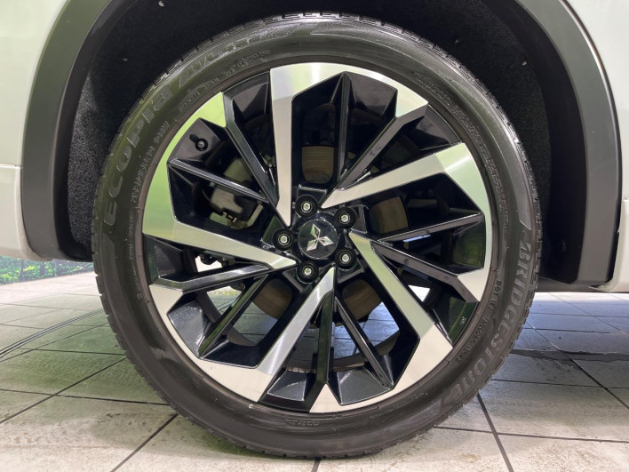 2023 Mitsubishi OUTLANDER PHEV 5LA-GN0W (UW-6a3604006eba5)[16]