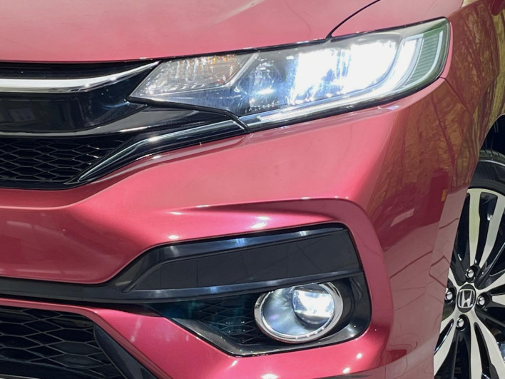 2017 Honda Fit Hybrid DAA-GP5 (UW-6a360402a1f6c)[15]