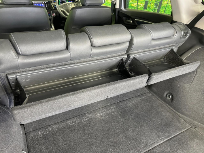 2015 Honda SHUTTLE DAA-GP7 (UW-6a360403c107e)[18]